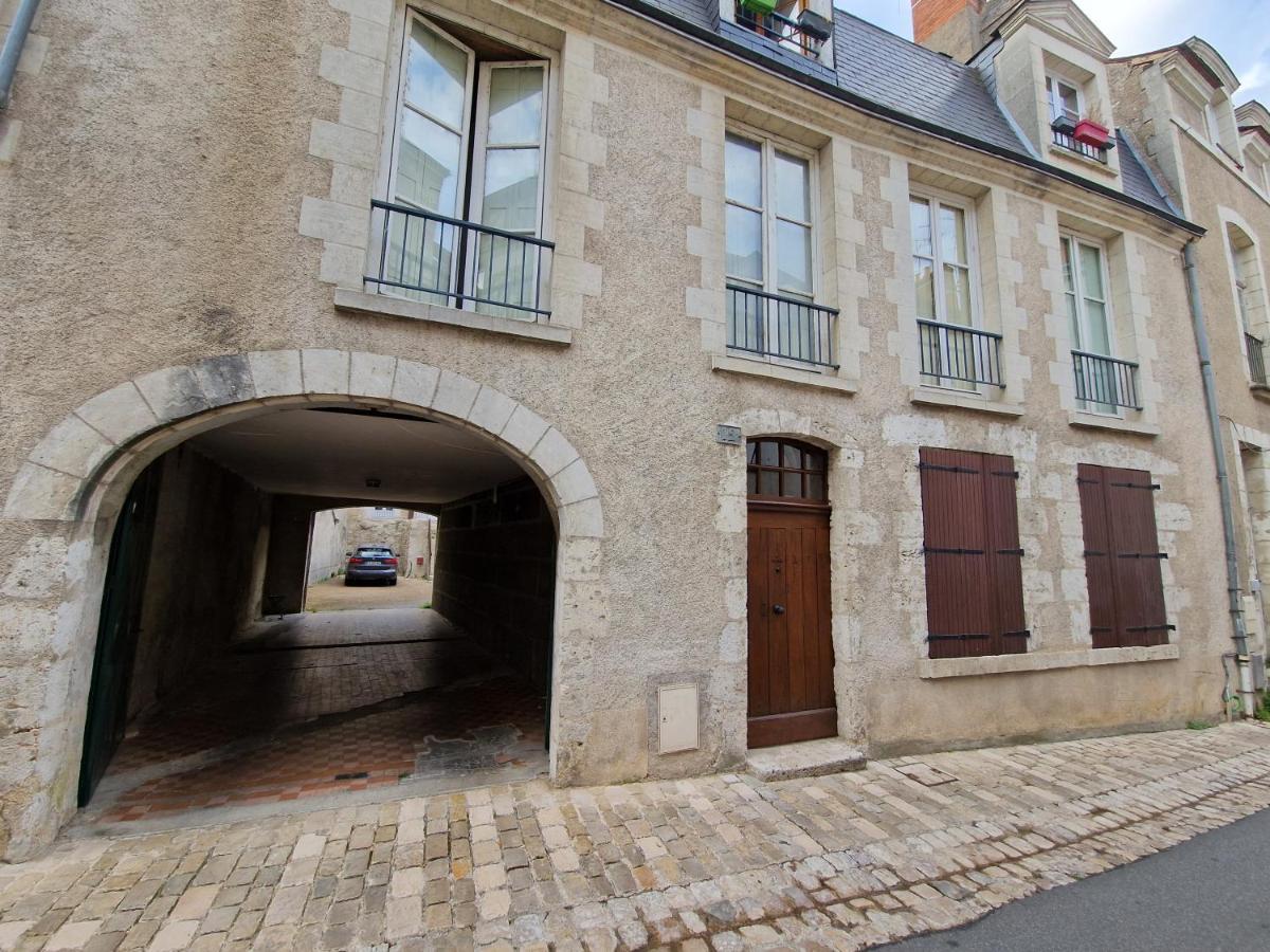 Apartamento Le Saint Jean et son parking privée Blois Exterior foto