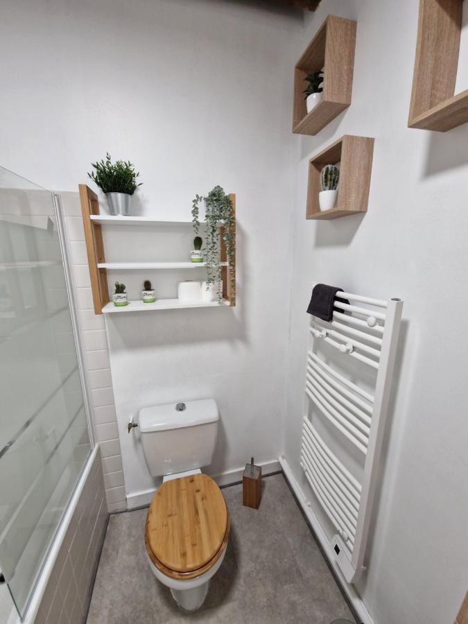Apartamento Le Saint Jean et son parking privée Blois Exterior foto